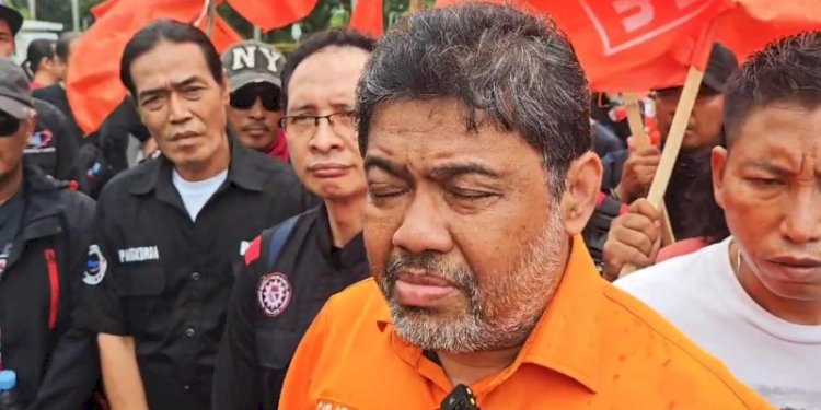 Presiden Partai Buruh Said Iqbal, di sela-sela aksi demonstrasi di depan Kantor Kementerian Energi dan Sumber Daya Mineral (ESDM), Jalan MH Thamrin, Jakarta Pusat, Rabu, 5 Februari 2025/RMOL