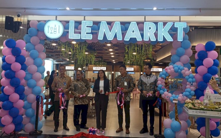 suasana pada saat pembukaan Le Markt di Lantai 2 Palembang indah mall 