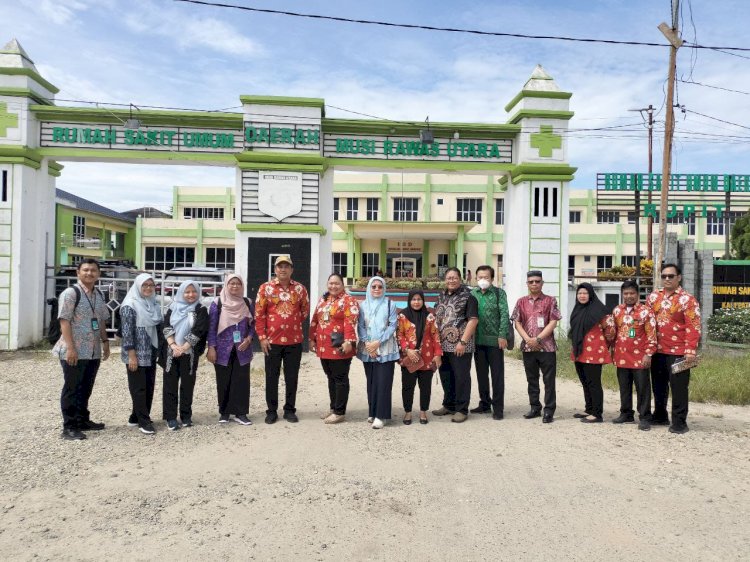 Kadinkes Muratara Tasman Majid foto bersama dengan rombongan dari Kemenkes RI/ist