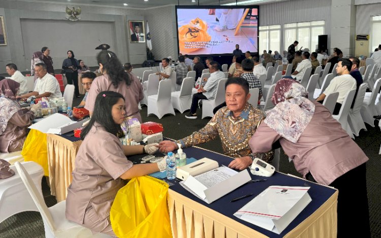Gubernur Sumsel terpilih Herman Deru jalani cek kesehatan/ist