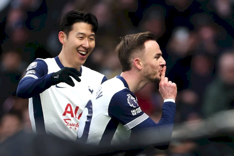 Selebrasi James Madison usai mencetak gol ke gawang MU