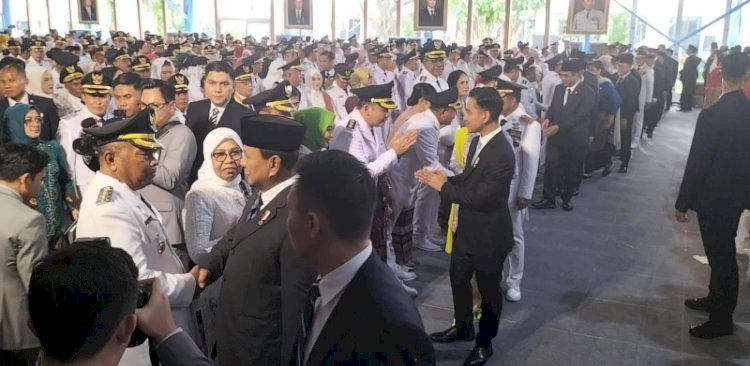 Presiden Prabowo Subianto menyalami 961 kepala daerah di Istana Merdeka, Jakarta/RMOL