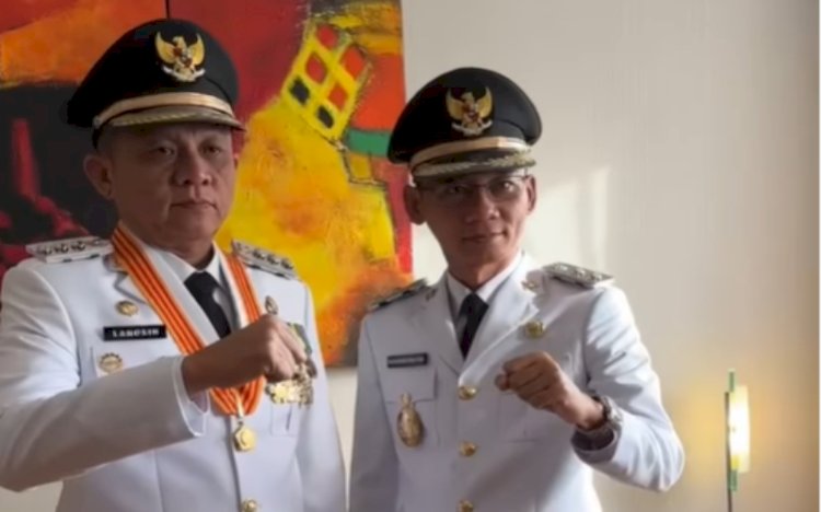Bupati dan Wakil Bupati OKU Timur, Ir. H. Lanosin dan HM Adi Nugraha Purna Yudha/repro