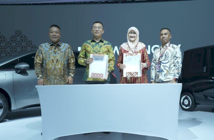 PT PLN (Persero) melalui anak perusahaannya, PT Haleyora Power, menandatangani Memorandum of Understanding (MoU) dengan PT SAIC General Motors Wuling/ist