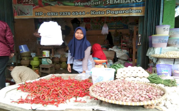 Harga cabai dan bawang di Pasar Nendagung Pagar Alam /ist