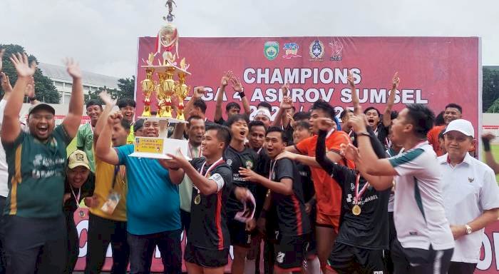 PS Palembang angkat tropi kemenangan dan memastikan Juara Liga 4 Sumsel/repro