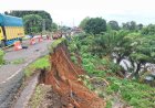 Bahu Jalan Lintas Musi Rawas-Muba Longsor, Satu Rumah Warga Amblas