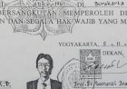 Rektor UGM Ditantang Pamerkan Ijazah Jokowi