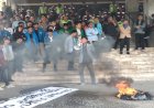 Demo Tolak RUU TNI dan KUHP Nyaris Ricuh, Mahasiswa Bakar Ban di Depan Gedung DPRD Sumsel