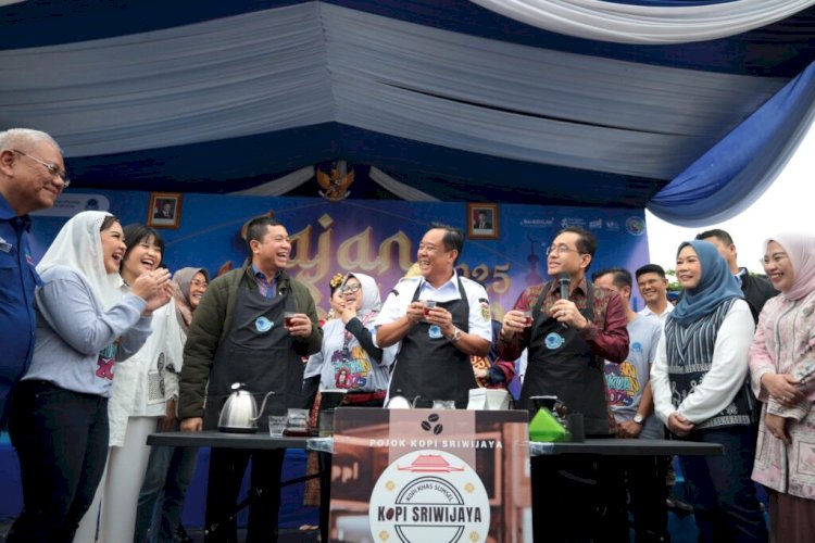 Gelaran Jajan Bukoan 2025 berlangsung meriah dengan menghadirkan 60 pelaku usaha mikro, kecil, dan menengah (UMKM) lokal/ist