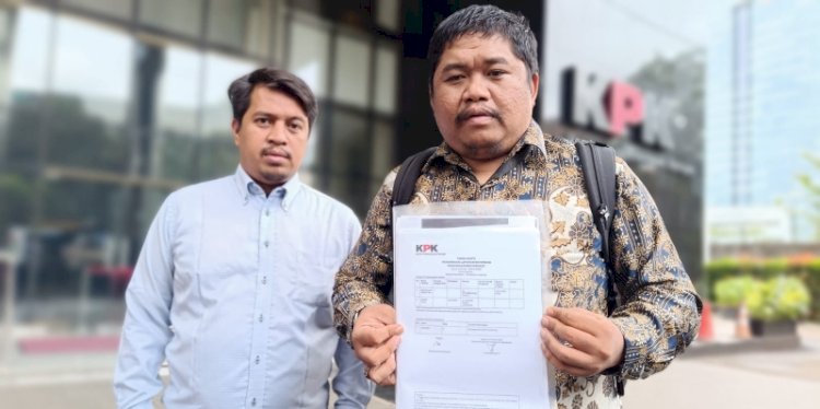 Pelapor dugaan suap pemilihan ketua DPD RI dan wakil ketua MPR unsur DPD RI, Muhammad Fithrat Irfan (kanan)/RMOL