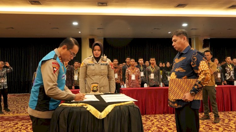 Polda Sumatera Selatan (Sumsel) melaksanakan penandatanganan Pakta Integritas Seleksi Penerimaan Anggota Polri Terpadu Tahun Anggaran 2025 pada Jumat (7/3/2025). Kegiatan ini diikuti oleh perwakilan ribuan peserta seleksi, termasuk calon Akpol, Bintara Polri, dan Tamtama Polri.(Handout)