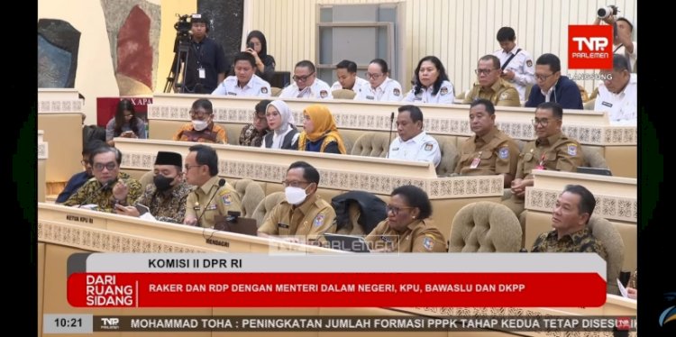 Komisi II DPR menggelar Rapat Kerja (Raker) dan Rapat Dengar Pendapat (RDP) terkait pemungutan suara ulang (PSU) Pilkada 2024/Ist