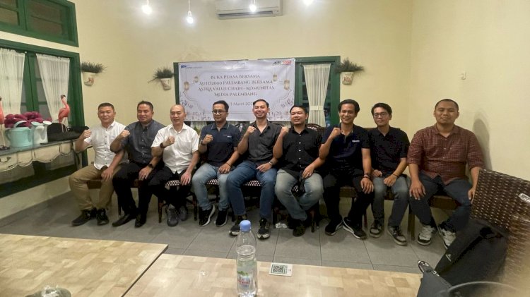 Kegiatan buka bersama Auto2000/ist