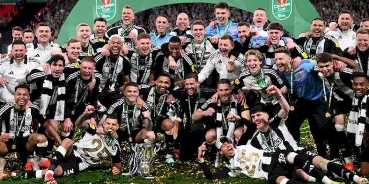 Para pemain Newcastle United merayakan juara Carabao Cup 2025 di Stadion Wembley, Minggu 16 Maret 2025/Net