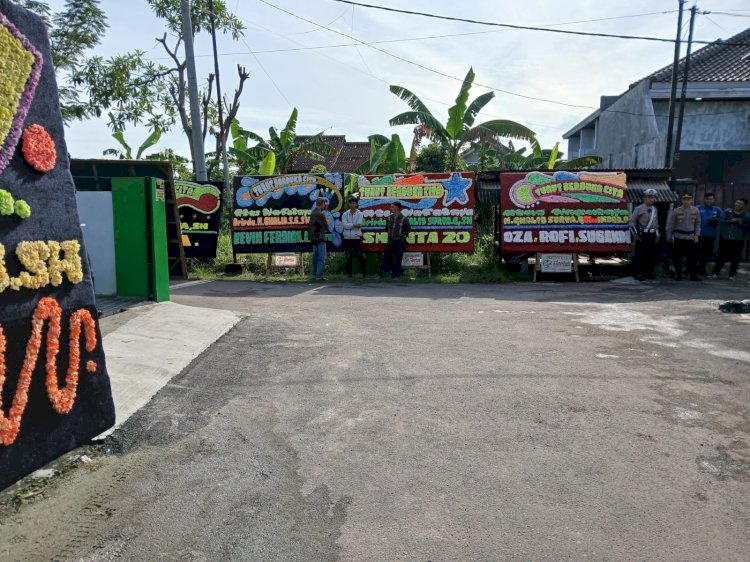 Puluhan karangan bunga duka. (ist/rmolsumsel.id) 