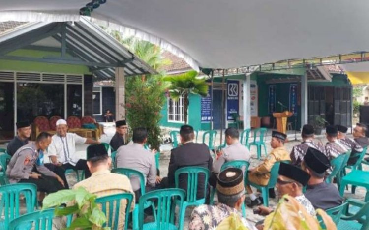 Suasana rumah duka di Desa Sumber Harjo, Kecamatan Buay Madang Timur, Kabupaten OKU Timur/Foto: Amizon