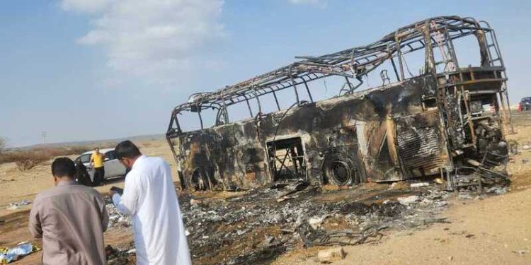 Foto bus pembawa jemaah umrah WNI yang kecelakaan di Wadi Qudeid pada Kamis, 20 Maret 2025/Kemlu RI