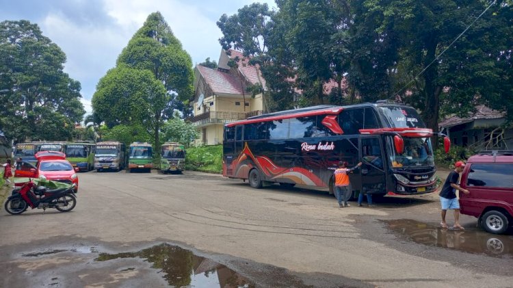 Hingga H-6 Idulfitri, Dinas Perhubungan (Dishub) Kota Pagar Alam mencatat peningkatan kedatangan pemudik dari berbagai daerah di Terminal Bus Nendagung/Foto: Taufik