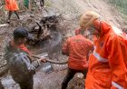 Tanah Longsor Tutup Jalur di Mojokerto, Seorang Korban Ditemukan Meninggal