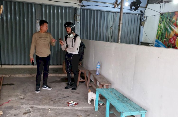 WNI asal Rusia, Konstantin Bazrov yang mengalami pencurian.  (ist)