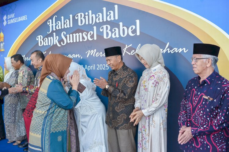 Kegiatan Halal Bihalal antar karyawan Bank Sumsel Babel. (ist/rmolsumsel.id)