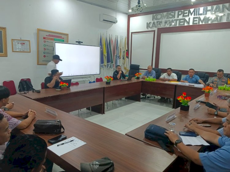 Rapat persiapan debat publik PSU Empat Lawang. (ist/rmolsumsel.id) 