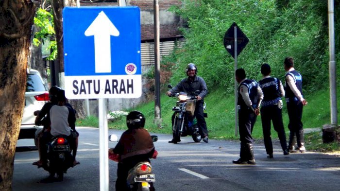 Ilustrasi jalan satu arah. (ist/rmolsumsel.id) 