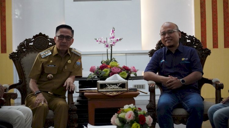 Pertemuan antara Wali Kota Palembang, Ratu Dewa dengan jajaran PLN. (ist/rmolsumsel.id)