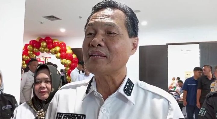 Bupati Muara Enim Edison saat diwawancarai awak media/Foto: Noviansyah