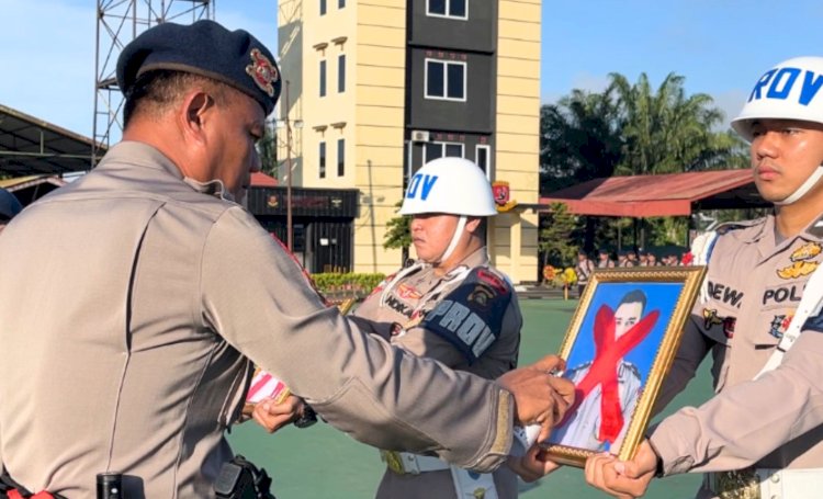 Upacara pemecatan anggota polisi. (ist/rmolsumsel.id) 