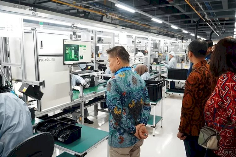Telkomsel menyediakan solusi infrastruktur 5G Private Network Standalone (SA) dan 1.200 kartu SIM IoT dalam sistem Smart Manufacturing berbasis 5G di Smart Factory Pegaunihan di Batam/ist