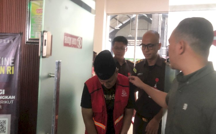 Kejaksaan Negeri Lubuklinggau resmi menahan Saharudin tersangka korupsi dana desa/ist