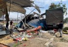 Truk Tronton Hantam Warung Pecel Lele dan Kendaraan di Palembang, Kerugian Capai Puluhan Juta