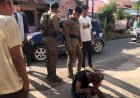 Dikira Menipu Saat Isi Saldo DANA, Pria Ini Jadi Bulan-bulanan Warga 