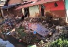 Talud Amblas di Bantaran Sungai Kelekar Prabumulih, Dua Rumah Warga Majasari Rusak Parah