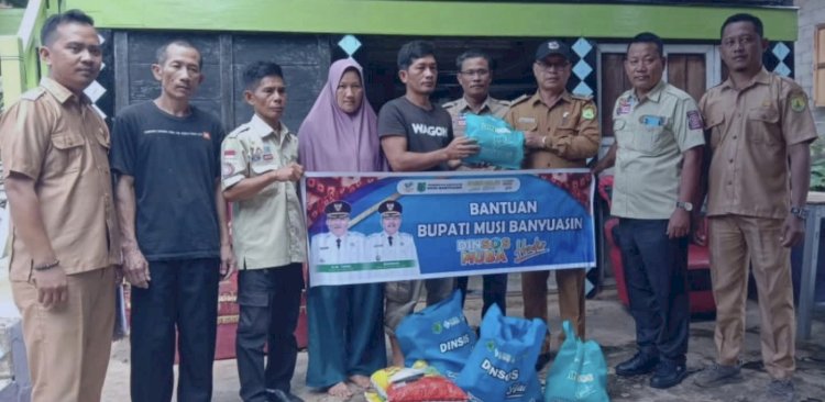 Bupati H M Toha melalui Dinas Sosial berikan bantuan kepada keluarga korban tenggelam/ist