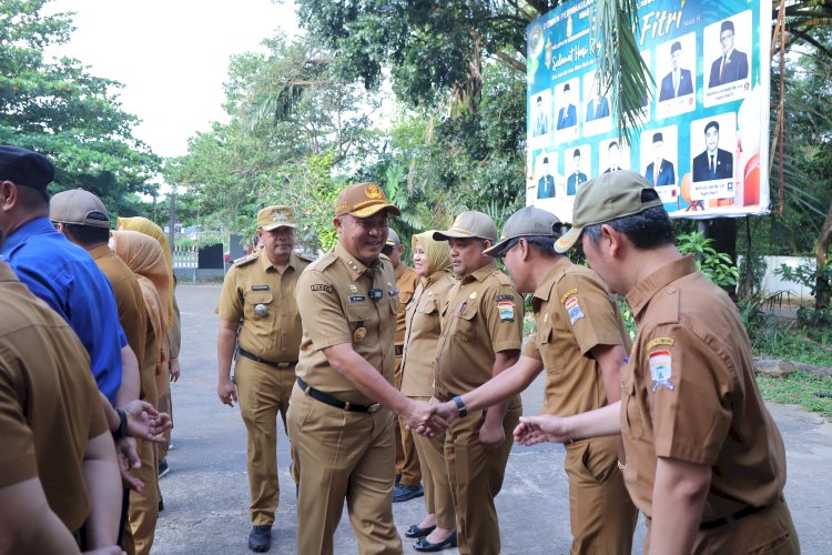 Sekretaris Daerah (Sekda) Kota Palembang Aprizal Hasyim melakukan pemantauan langsung ke tingkat kelurahan dan kecamatan.  (Handout)