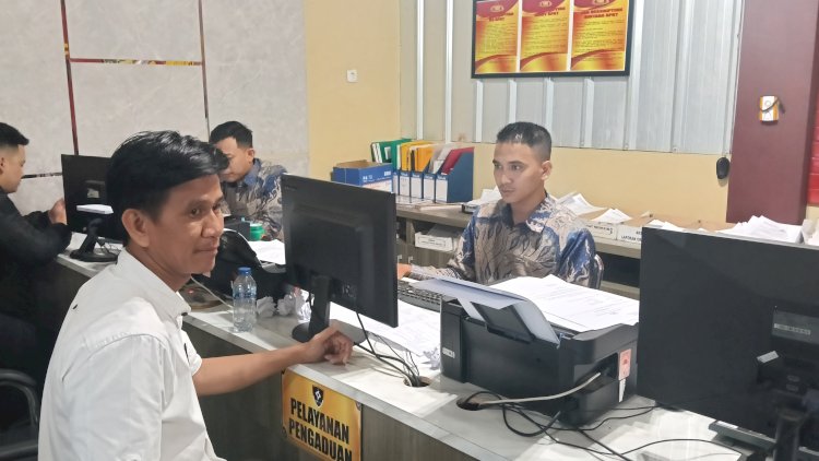 Erwanto ketika membuat laporan polisi. (ist/rmolsumsel.id) 