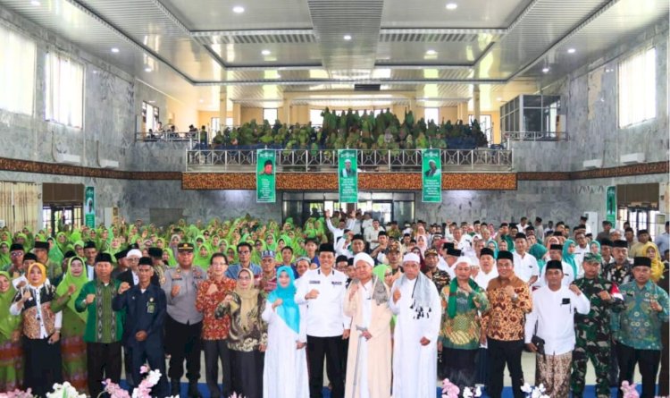 Acara Halal Bihalal bersama ulama dan keluarga besar Nahdlatul Ulama Kabupaten Muara Enim yang digelar di Gedung Kesenian Putri Dayang Rindu. (ist/rmolsumsel.id) 