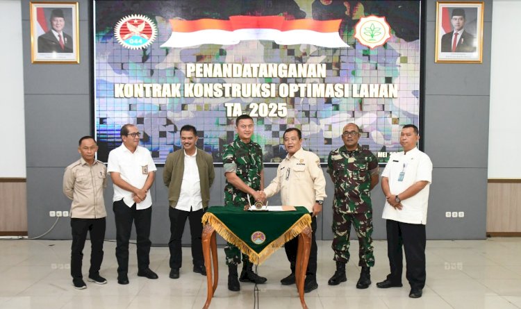 Penandatanganan kontrak kegiatan optimasi lahan dan cetak sawah antara Kodim jajaran Korem 044/Gapo dan Dinas Pertanian dari sejumlah kabupaten di Sumatera Selatan/Penrem