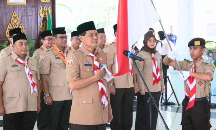 Bupati Muara Enim  Edison, resmi dilantik sebagai Ketua Majelis Pembimbing Cabang (Kamabicab) Gerakan Pramuka Kabupaten Muara Enim. (ist/rmolsumsel.id) 