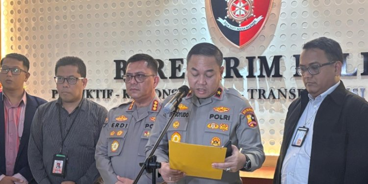 Karo Penmas Divisi Humas Polri, Brigjen Trunoyudo Wisnu saat konferensi pers di Mabes Polri, Minggu malam, 11 Mei 2025/Ist