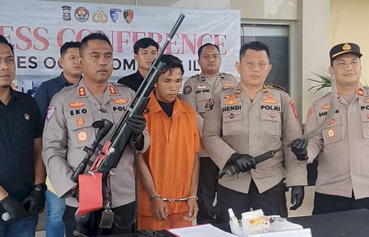 Kapolres OKI, AKBP Eko Rubiyanto saat menggelar press release kasus penembakan Mesuji Raya di Mapolres OKI/Foto: Hari Wijaya