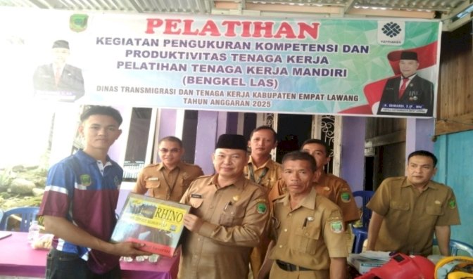 Dinas Tenaga Kerja dan Transmigrasi (Distranskernas) Kabupaten Empat Lawang terus mendorong peningkatan kualitas sumber daya manusia melalui pelatihan keterampilan/ist