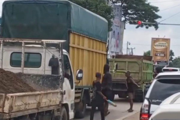 Polisi Tangkap 7 Pelaku Pemalakan Sopir Truk di Simpang Macan Lindungan Palembang/ist