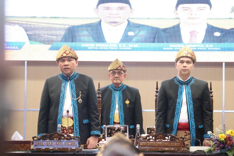 Pimpinan DPRD Sumsel saat Rapat Paripurna Peringatan Hari Jadi ke-79 Provinsi Sumsel. (ist/rmolsumsel.id) 