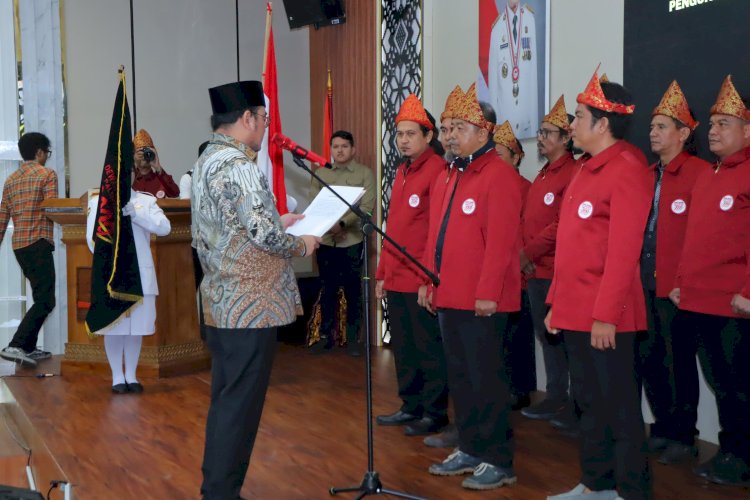 Wakil Walikota Palembang Prima Salam mengukuhkan kepengurusan Dewan Kesenian Palembang/ist