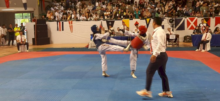 Atlet Taekwondo berlaga di Kejuaraan Taekwondo Danlanal Palembang Cup Mok's Taekwondo Championship 6. (Fauzi/RMOLSumsel.id)