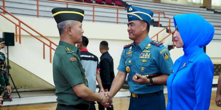 Kepala Staf Umum (Kasum) TNI Letjen TNI Richard Tampubolon memimpin upacara kenaikan pangkat di GOR Ahmad Yani, Mabes TNI, Cilangkap, Jakarta Timur, Selasa, 27 Mei 2025/Ist